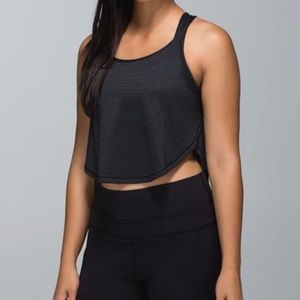 Lululemon On The Run Singlet in Black Size 2